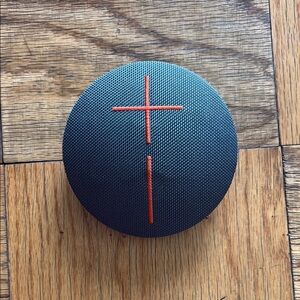 COPY - Ultimate Ears (UE) ROLL 2 wireless Bluetooth speaker